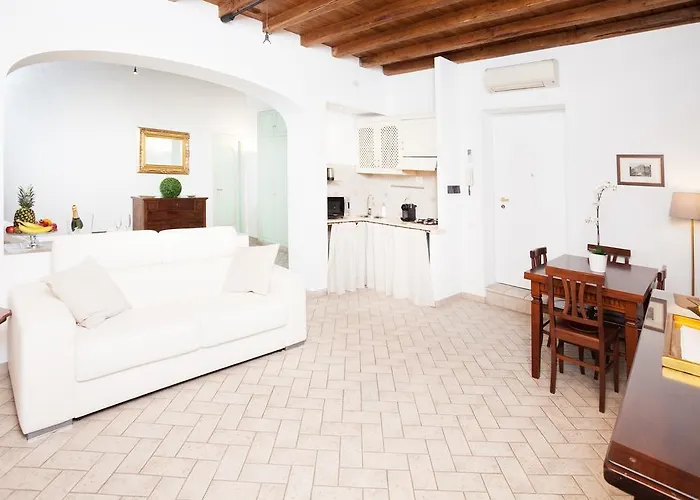 Tritone 91 Daire Roma