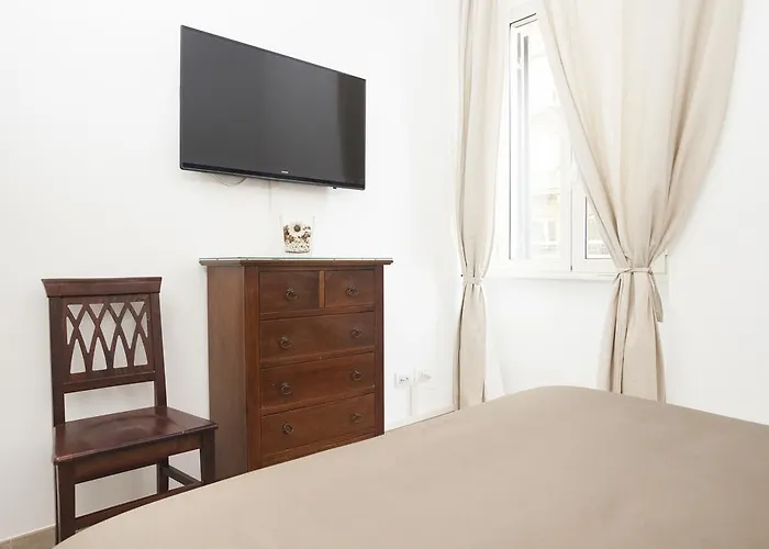 Daire Tritone 91 Roma